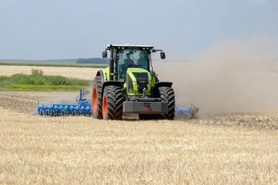 Pneus polyculture ferme et champs