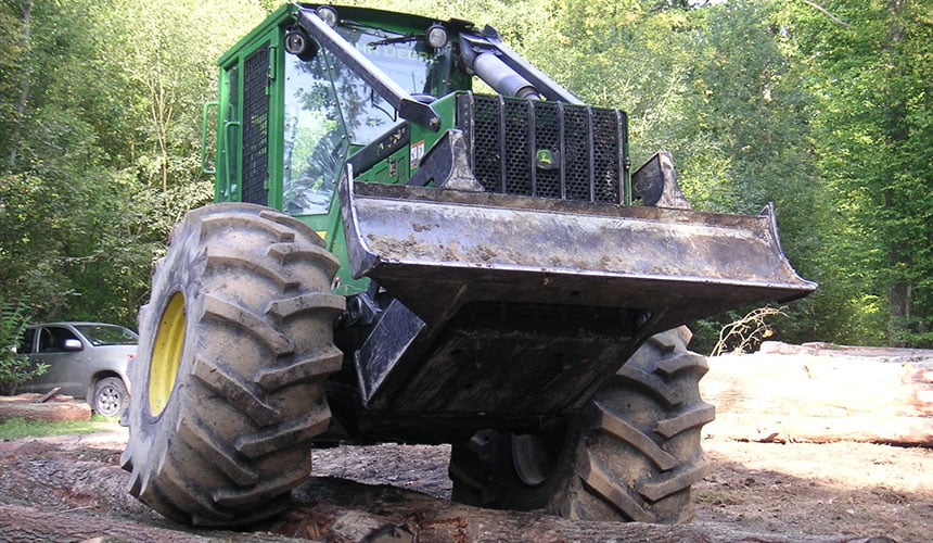 pneus Forestry pour travaux forestiers