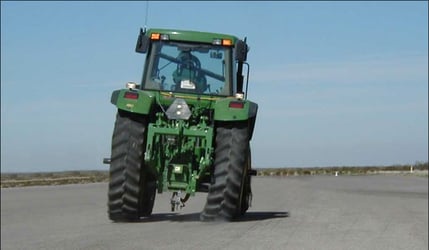 Quels sont les 4 premiers facteurs de stress de vos pneus agricoles ?