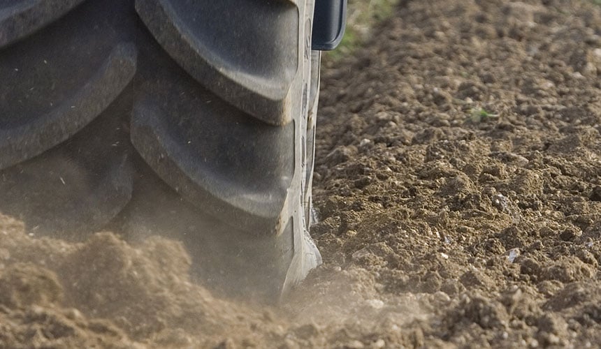 Pneus de tracteur pour la traction